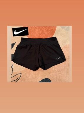 🖤 Nike shorts